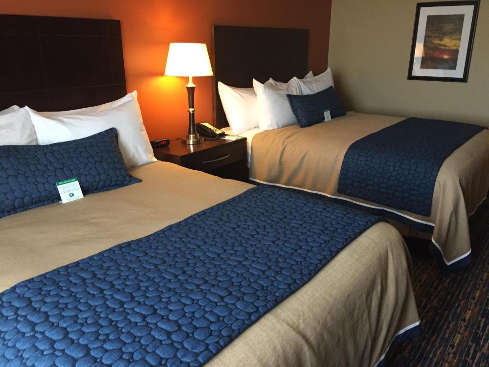 Queen Room with Two Queen Beds interior